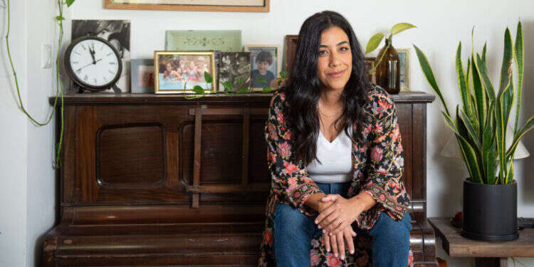 שיפי אלוני. צילום: אביטל הירש. איפור ושיער: מיכל אזאצ'י. סטייליניג: מעיין רתם ברש. שיפי אלוני. צילום: אביטל הירש. איפור ושיער: מיכל אזאצ'י. סטייליניג: מעיין רתם ברש.