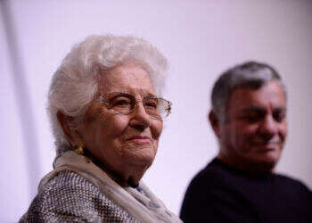 תערוכה חדשה מביאה את סיפורו של מותג האופנה האייקוני