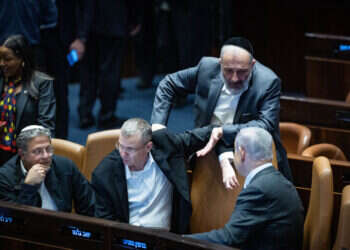 לכולם נמאס. נתניהו, דרעי, בן גביר ויריב לוין. צילום: יונתן זינדל, פלאש 90 לכולם נמאס – והממשלה מתפוררת