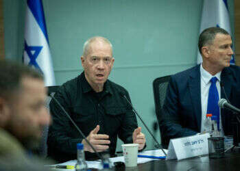 גלנט בדיון חסוי: צה"ל יכול לגייס השנה רק עוד 3,000 חרדים