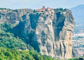 הלהיט של קיץ 2024: 10 טיפים לחופשה משפחתית כשרה ביוון