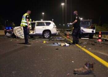 זירת התאונה בכביש 1. צילום: דוברות המשטרה זירת התאונה בכביש 1. צילום: דוברות המשטרה