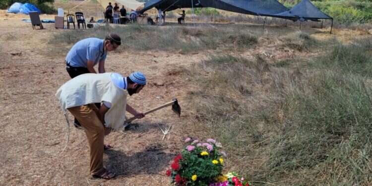 עם הפנים לגוש קטיף: מתיישבים חזרו לאלי עזה