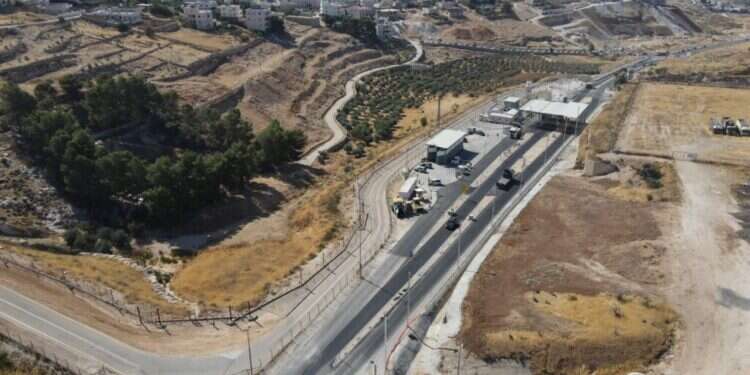 מעבר מזמוריה המחודש. צילום: מנהלת גבולות ותפר, משרד הביטחון בשורה לתושבים: שודרג המחסום בין גוש עציון לירושלים