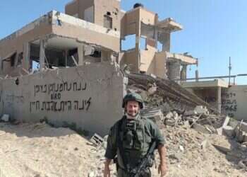 "זיהתי את המיקום של הבית": רבש"ץ נצרים חזר לחורבות היישוב