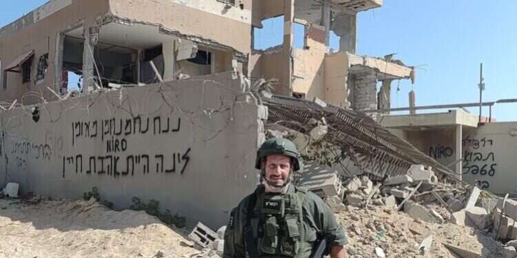 "זיהתי את המיקום של הבית": רבש"ץ נצרים חזר לחורבות היישוב