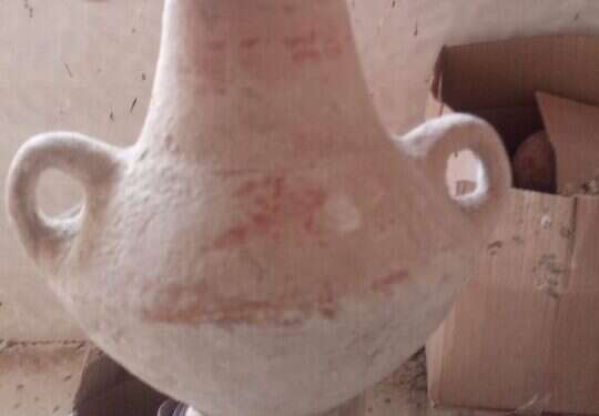 הכדים העתיקים. צילום: דוברות המשטרה אוצר של 200 כדים עתיקים נשדד – וחולץ מכפר פלסטיני