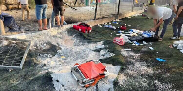 אחד עשר נרצחים מפגיעת רקטה במג'דל שמס