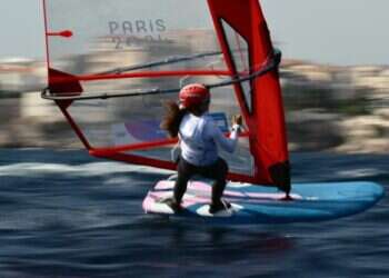 שרון קנטור גלישת רוח אולימפיאדת פריז. צילום: AFP