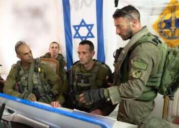 הרמטכ הרמטכ"ל הלוי בהערכת מצב במסדרון נצרים. צילום: דובר צה"ל
