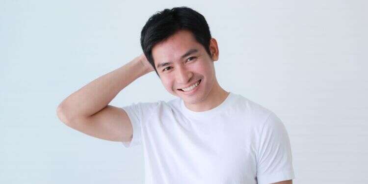 צילום: שאטרסטוק למה אנחנו מסמיקים: משתתפים במחקר שרו קריוקי כדי לגלות