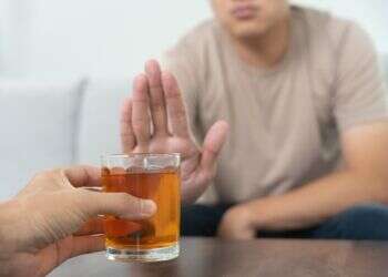 מחקר: אלה הסיבות שצעירים בוחרים לא לשתות אלכוהול