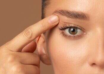 רופאים עונים: מה גורם לעוויתות בעפעפיים – ואיך לטפל בהן