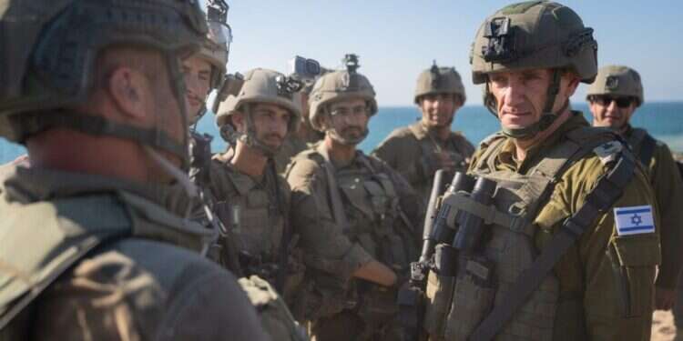 הרמטכ הרמטכ"ל ברפיח: נלחמים מול זרועות התמנון של איראן