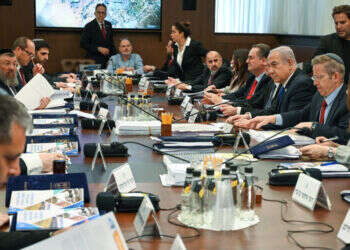 חברי הממשלה: האחריות היא שלכם, אל תזרקו אותה על בג"ץ