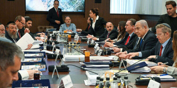 חברי הממשלה: האחריות היא שלכם, אל תזרקו אותה על בג"ץ