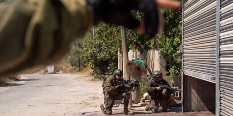 נמשך המצוד אחרי המחבלים. צילום: דובר צה נמשך המצוד אחרי מבצעי פיגוע הירי בצפון השומרון