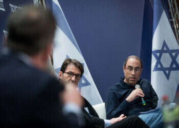 עיתונאים כמו עמית סגל וקלמן ליבסקינד, ושרים כמו אופיר סופר ואבי דיכטר, מוכיחים שאפשר לבטא עמדות ימניות בסגנון ראוי ומכבד. קלמן ליבסקינד. צילום: יונתן זינדל - פלאש 90