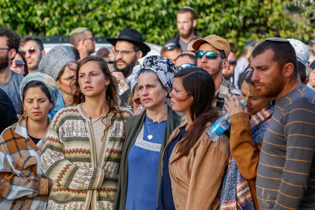 שביב תקווה שנרמס. משפחת ליבמן בלוויה. צילום: גרשון אלינסון, פלאש 90