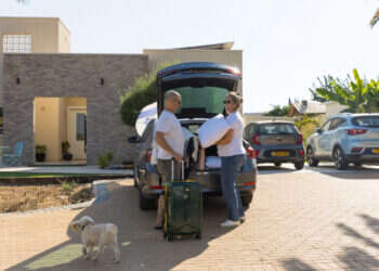 אלפים מתושבי עוטף עזה חזרו לבתיהם: "לא השאירו לנו ברירה"