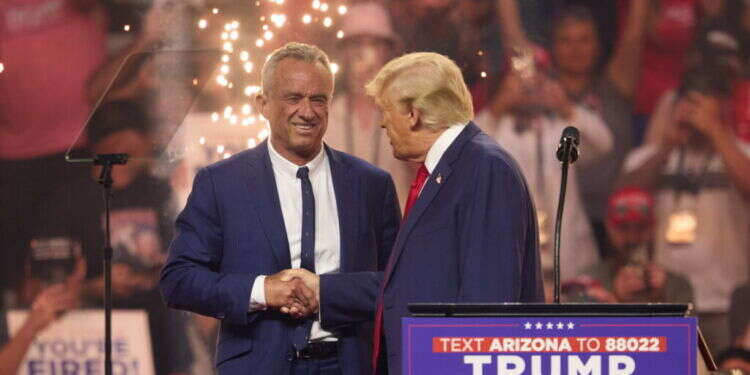 סקרים: פרישת רוברט קנדי עשויה להבטיח ניצחון לטראמפ