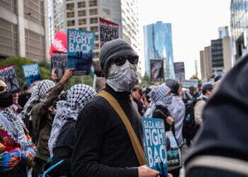 שיקגו: עשרות עצורים בהפגנות אנטישמיות מחוץ לקונסוליה הישראלית