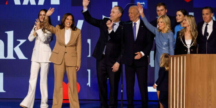 ביידן והאריס בועידה הלאומית הדמוקרטית, שיקגו 2024. צילום: AFP ביידן והאריס בועידה הלאומית הדמוקרטית, שיקגו 2024. צילום: AFP