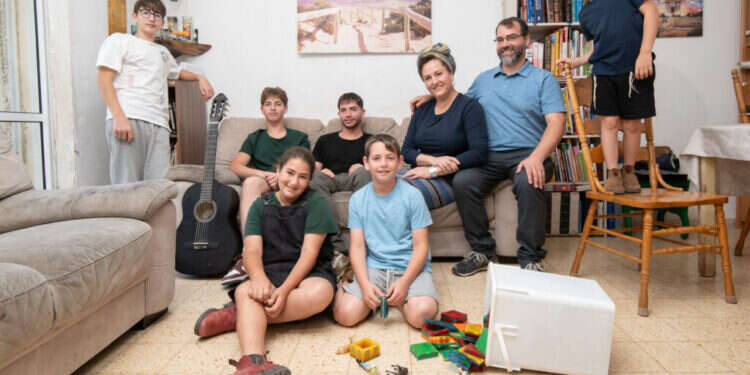 משפחת שיין, חיספין. צילום: אייל מרגולין, ג'יני משפחת שיין, חיספין. צילום: אייל מרגולין, ג'יני