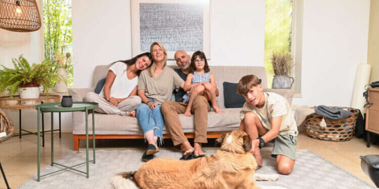 משפחת שדה, עין זיוון. צילום: אייל מרגולין, ג׳יני משפחת שדה, עין זיוון. צילום: אייל מרגולין, ג׳יני