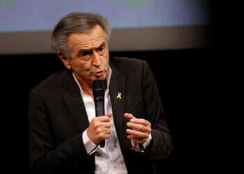 לוי באירוע נגד עלייתה של האנטישמיות החדשה באירופה, שנערך בפריז בחודש יוני. צילום: אי.אף.פי