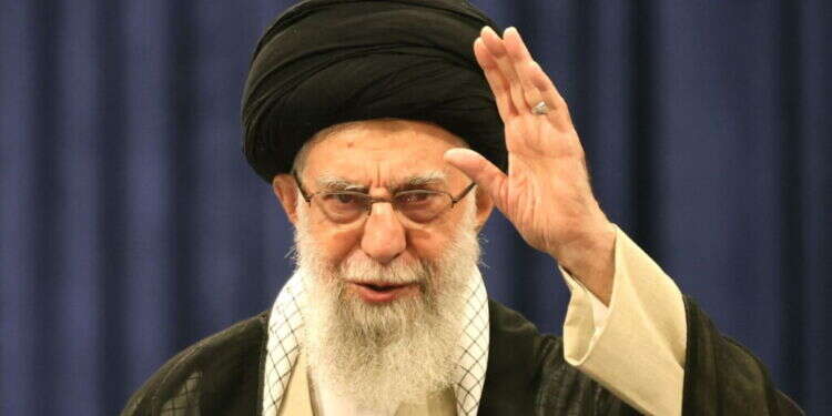 איראן רואה בממשל החלש בארה"ב הזדמנות להשמיד את ישראל