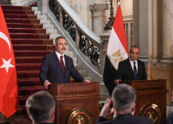 פניית פרסה? מצרים מתקרבת לאיראן ולטורקיה – וזה מדאיג