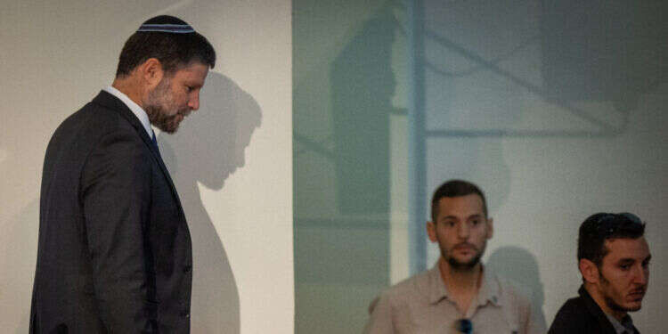 "נוצרו בחבורה הזו אמון גדול, אחריות ומחויבות עמוקה". סמוטריץ'. צילום: יונתן זינדל, פלאש 90