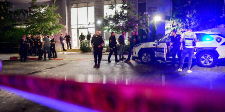 הבניין בו התרחש רצח הילד. צילום: אבשלום ששוני / פלאש 90 פוענח רצח בן ה-6 בהרצליה: כתב אישום יוגש בימים הקרובים