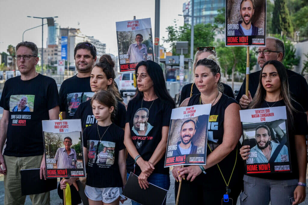 "יש רצון להצליח בשיח אחר". משפחות החטופים. צילום: אבשלום ששוני, פלאש 90