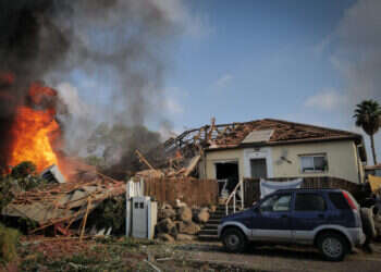 פגיעה ישירה בבית בקצרין, אוגוסט 24'. צילום: מיכאל גלעדי, פלאש 90