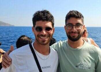 אביתר דוד (מימין) ואחיו עילי, לפני שנחטף לעזה. הצילום באדיבות המשפחה אביתר דוד (מימין) ואחיו עילי, לפני שנחטף לעזה. הצילום באדיבות המשפחה