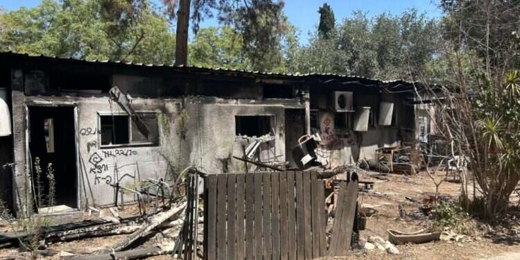 ההרס בניר־עוז, השבוע. צילום: שלום ירושלמי ההרס בניר־עוז, השבוע. צילום: שלום ירושלמי