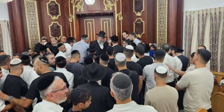 "יש לסתום ב'עופרת יצוקה' את אלה שמדברים בגנות הצבא". הרב חיים יוסף אברג'ל. צילום: שילה כרדי