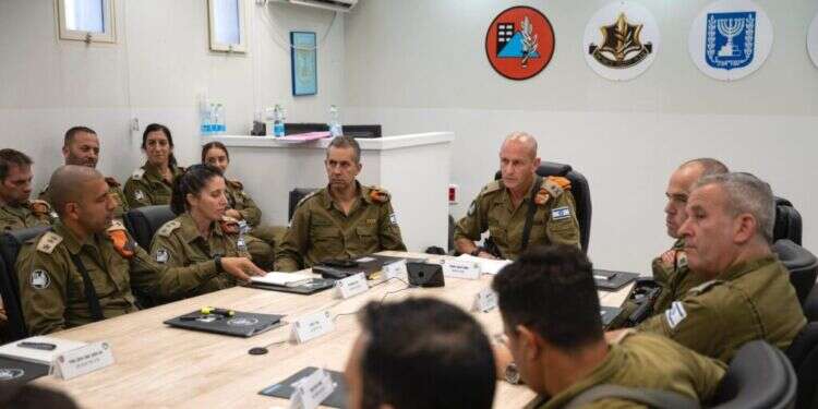 אלוף פיקוד העורף רפי מילוא במפגש היערכות לתגובה איראנית, אוגוסט 2024. צילום: דובר צה אלוף פיקוד העורף רפי מילוא במפגש היערכות לתגובה איראנית, אוגוסט 2024. צילום: דובר צה"ל