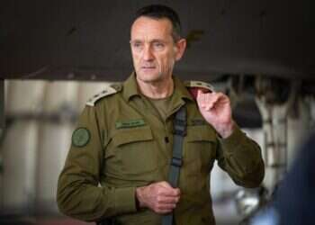 הרמטכ"ל בבסיס חיל האוויר: "נדע לתקוף בכל מקום במזרח התיכון"