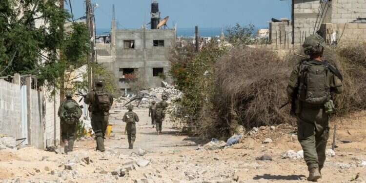 בעקבות הרקטות: צה"ל תקף ליד המרחב ההומניטרי. מחבלים חוסלו ברפיח