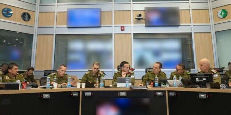 חלק מפורום המטכ לא העריכו נכונה את כוחו של חמאס. פורום המטכ"ל. צילום: דובר צה"ל