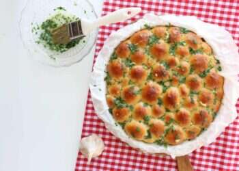 לחמניות תלוש־אותי שום קטנטנות. צילום: אפרת ליכטנשטט