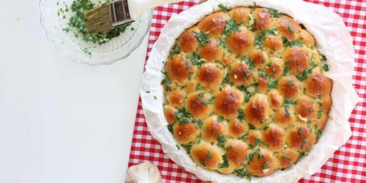 לחמניות תלוש־אותי שום קטנטנות. צילום: אפרת ליכטנשטט