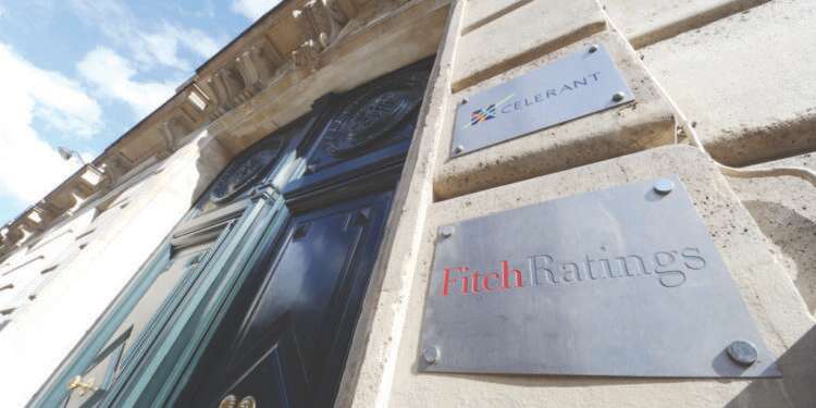 בניין סוכנות הדירוג פיץ' בפריז. צילום: AFP בניין סוכנות הדירוג פיץ' בפריז. צילום: AFP