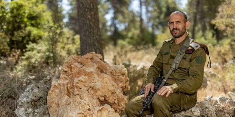 "אני הולך לבקר פצועים מהמלחמה כדי לקבל מהם כוחות". אל"מ פרידלר, השבוע. צילום: נעמה שטרן