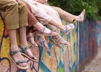 הדגם החדש של סנדלי שורש והמותג שנוחת בארץ: מה חדש על המדף