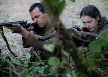 רוחות רפאים בבריטניה ומשחקי חברה בפריז: מה עולה החודש למסכים