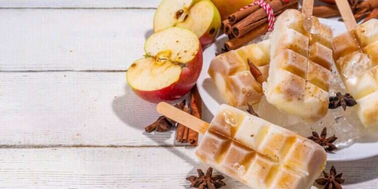 תפוח אפוי. צילום שאטרסטוק גלידות או לא להיות: 4 מתכוני גלידה ביתיים להכנה בקלי קלות